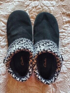 Clarks Women's Black Suede Cozy Knit Cuff Slip-On Shoes